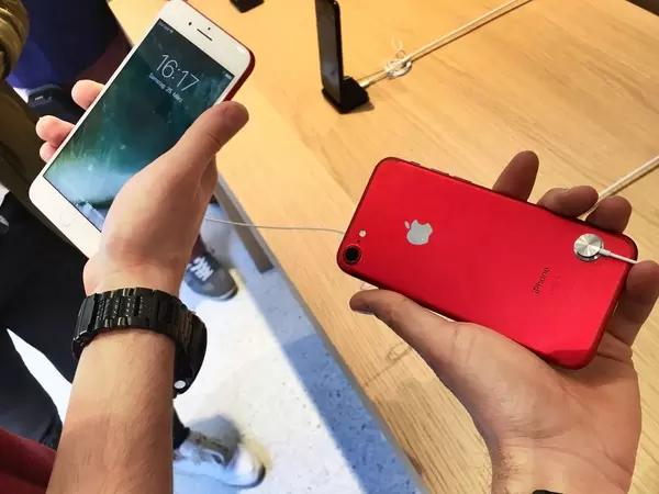 iPhone 7 RED
