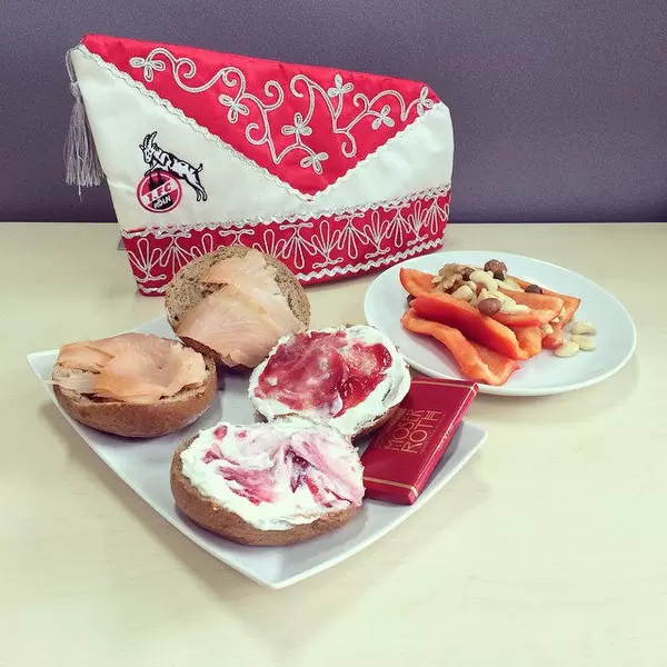 It' gonna be a long day. #effzeh #koevfb #koeln #karneval #bundesliga #sports #instafood #healthy #paleo #cologne