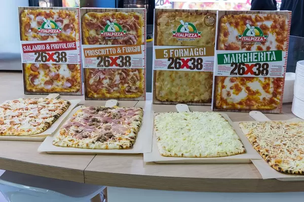 Italpizza 26x38 in rechteckiger Form verschiedene Sorten