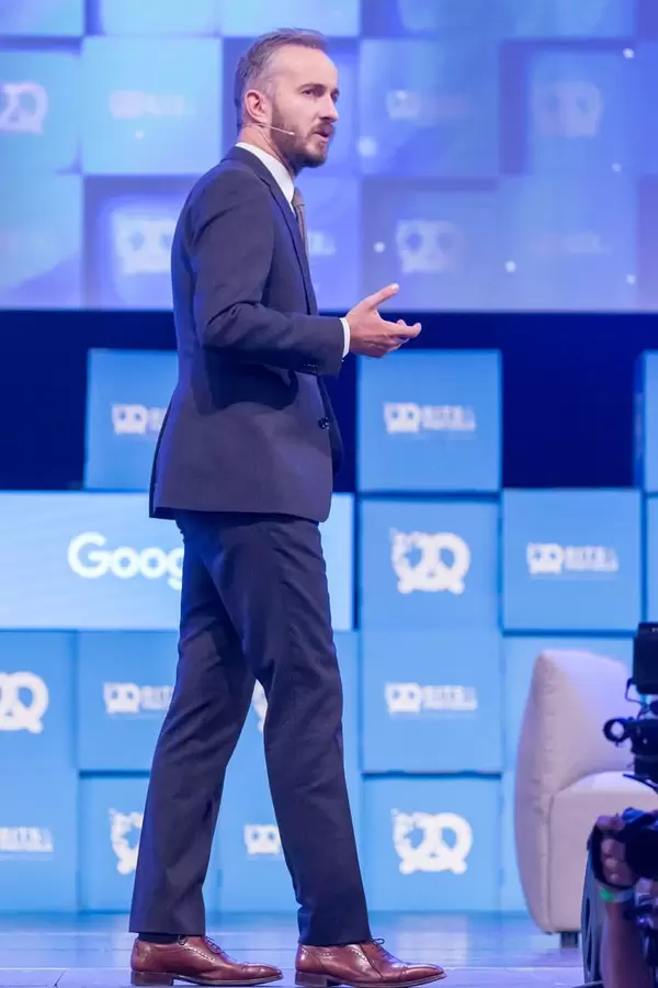 Jan Böhmermann at a Speech at the Bits and Pretzels Festival 2018