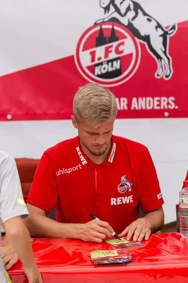 Jan-Christoph Bartels signiert Autogrammkarten