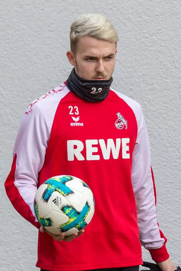 Jannes Horn vor dem Training am 30.01.2018