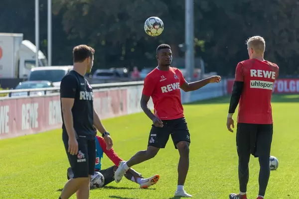 Jhon Córdoba beim Training am 12.09.2018