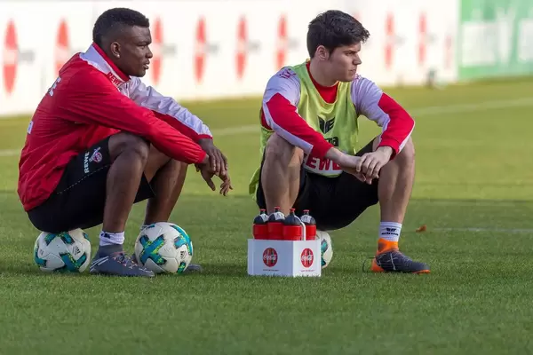 Jhon Córdoba und Jorge Meré beim Training am 30.01.2018