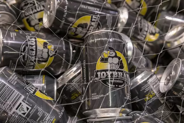 Joybräu Proteinbier mit Beta-Alanin und Karnitin auf dem Fibo in Köln