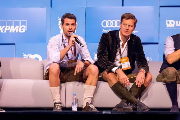Jury members Michael Treskow (Eight Road Ventures) and Christian Saller (Holtzbrinck Ventures) during the startup pitch finals at #bits19