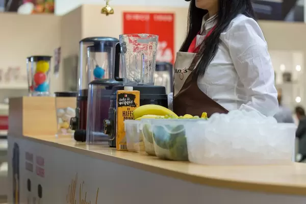 K take it veggie Bio Hafer Drink am Messestand von Kuvings