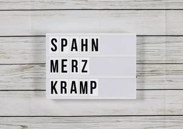 Kampf um CDU-Vorsitz: Spahn attackiert Merz und Kramp-Karrenbauer