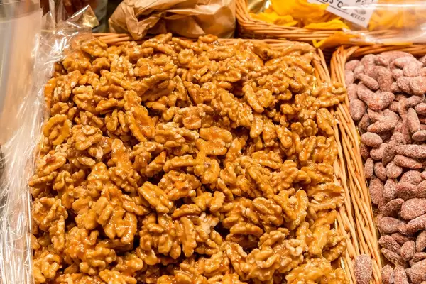 Kandierte Walnüsse in der Markthalle Barcelona