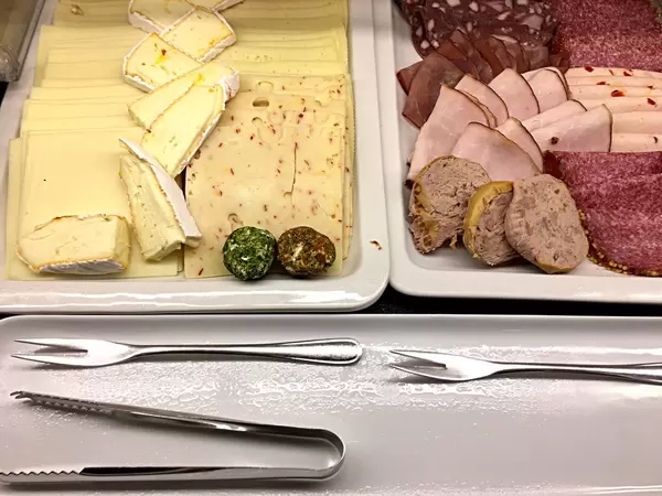 Käseplatte und Aufschnitt