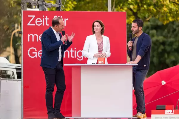 Katarina Barley (Familienministerin) und Alfonso Pantisano