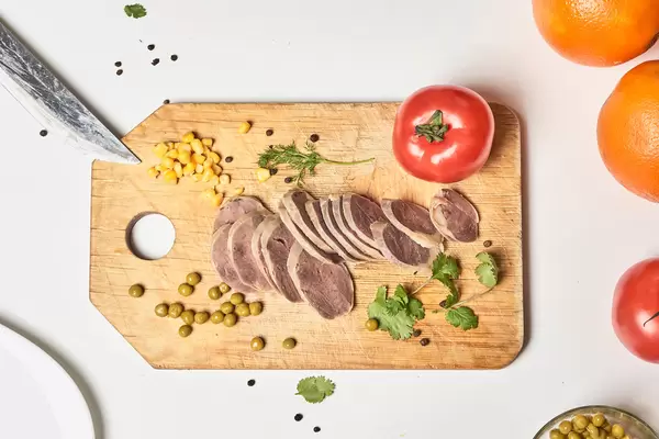 Kazy - sausage-like food made of horse meat, delicately aromatic and incredibly delicious