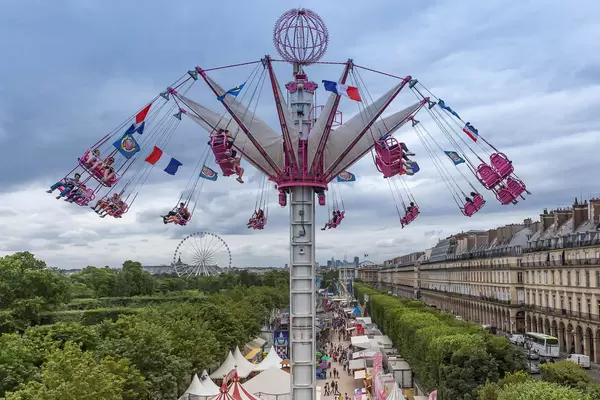 Kettenkarussell auf Jardin des Tuileries