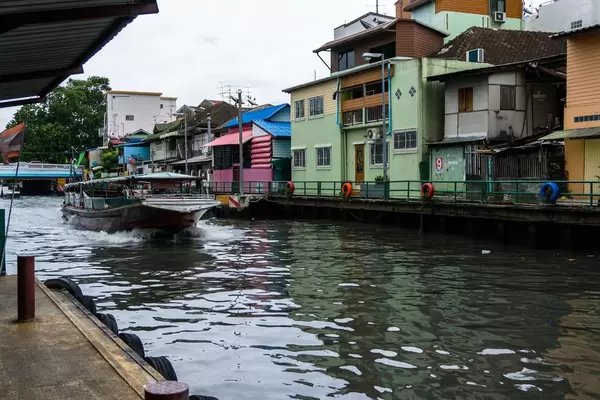 Khlong Saen Saep Kanalboot in Bangkok