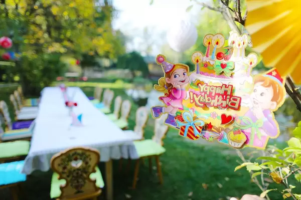 Kids party in the garden, green grass (Flip 2019)