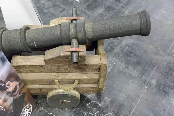Kleine Schiffskanone aus der Piratenzeit