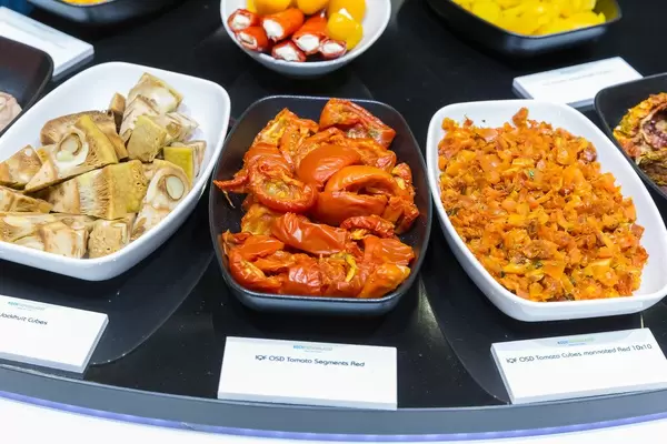 Kochtiefkühlkost - OSD Tomatenteile rot