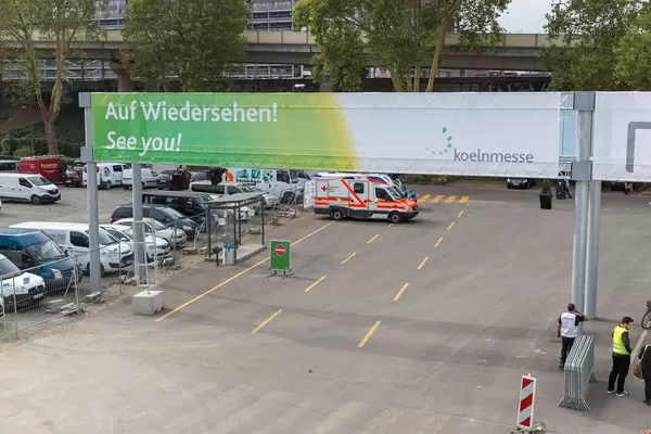 Koelnmesse Messegelände Ausgang