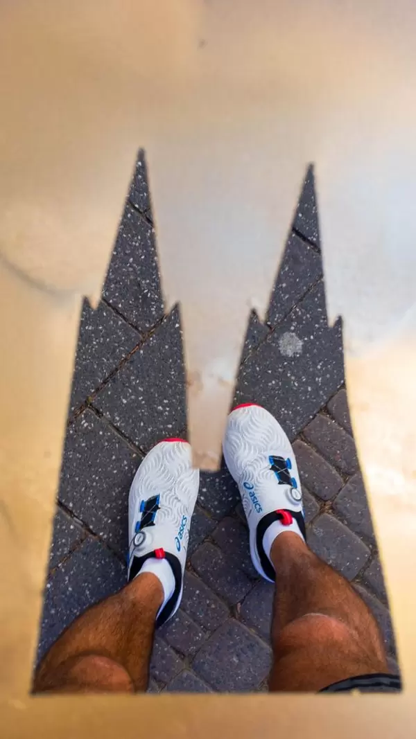 Kölner Dom Schablone und ASICS Dynamis 2