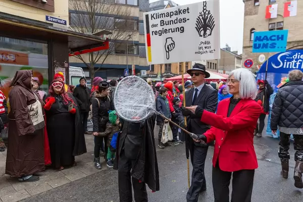 Kölner Karnevalisten persiflieren das Klimapaket der Bundesregierung