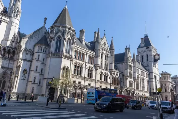 Königliche Gerichtshöfe in London