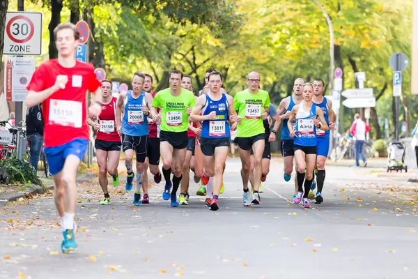 Kraemer Marian, Hof Heinrich, Hofman Martijn, Brucker Patrick, Thaeter Mathias, Herzberg Anna - Köln Marathon 2017