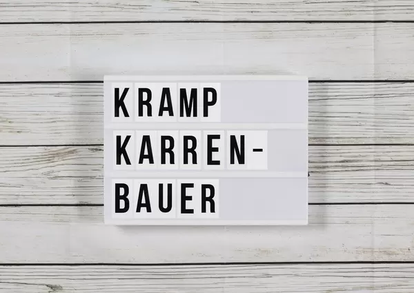 Kramp-Karrenbauer: „Der Migrationspakt ist für Deutschland eher positiv“