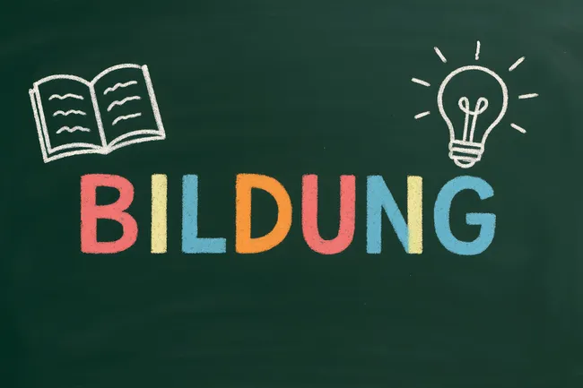 Kreative Lernkultur: Bildungsinhalte auf Tafel