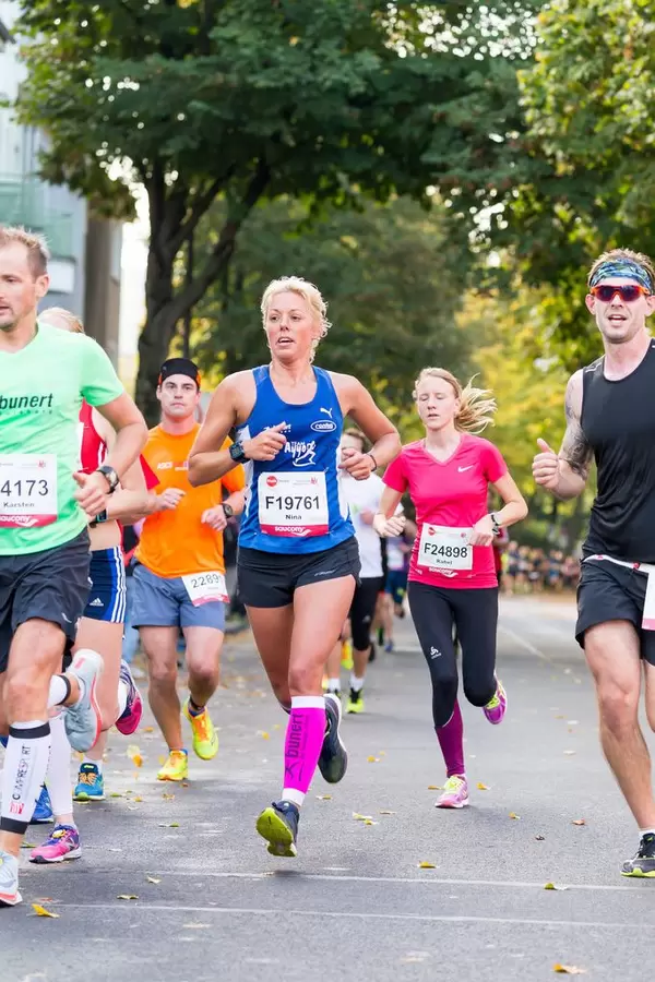Kruck Karsten, Striegler Sören, Koopmann Nina, Meili Rahel - Köln Marathon 2017