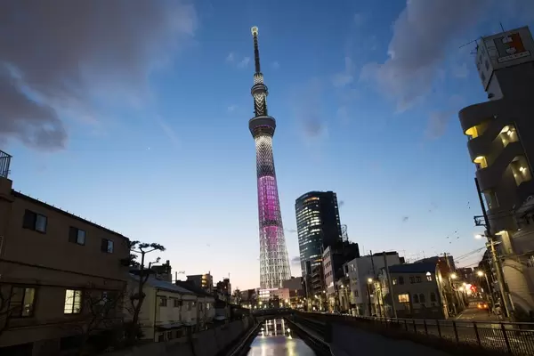 Langzeitbelichtung des Skytree, Tokyo