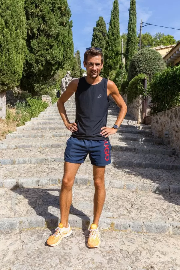 Laufen im Urlaub auf Mallorca. Sich fit halten und die berühmten 365 Stufen in Pollença hochlaufen