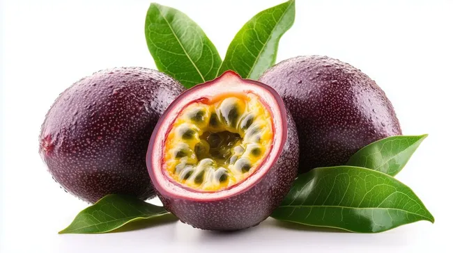 Leckere Lila Passionsfrüchte mit Blättern