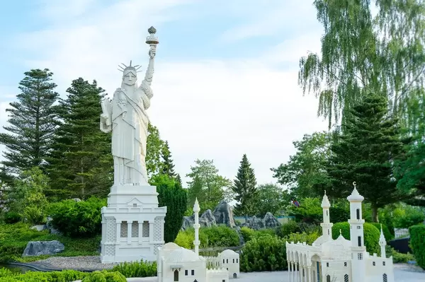 Lego replica of the USA Statue of Liberty (Flip 2019)