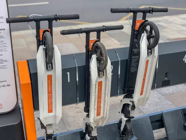 Leihroller von Samocat in Moskau