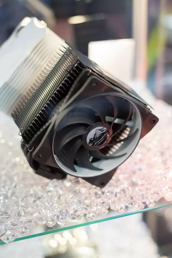 Leistungsstarke CPU Kühler von Alpenföhn