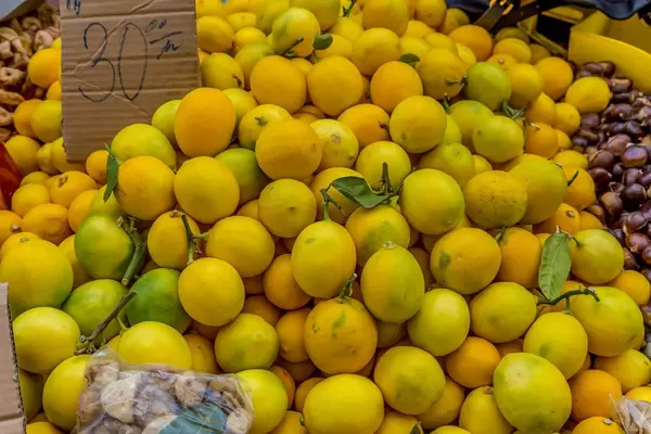 Lemons on marketplace