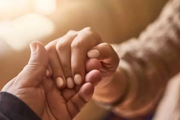 Lending a helping hand. Solidarity, compassion, and charity (Flip 2020)