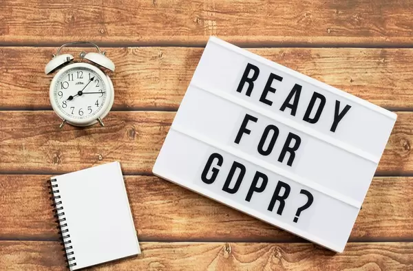 Leuchtkasten mit dem Text Ready for GDPR?