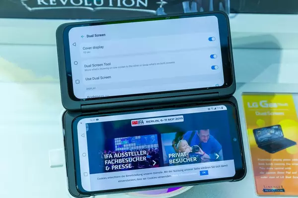 LG G8x ThinQ Smartphone with Dual Screen Case