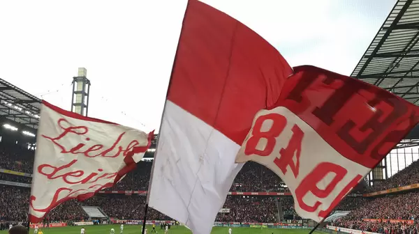 Liebe Deine Stadt: Südtribüne in Köln