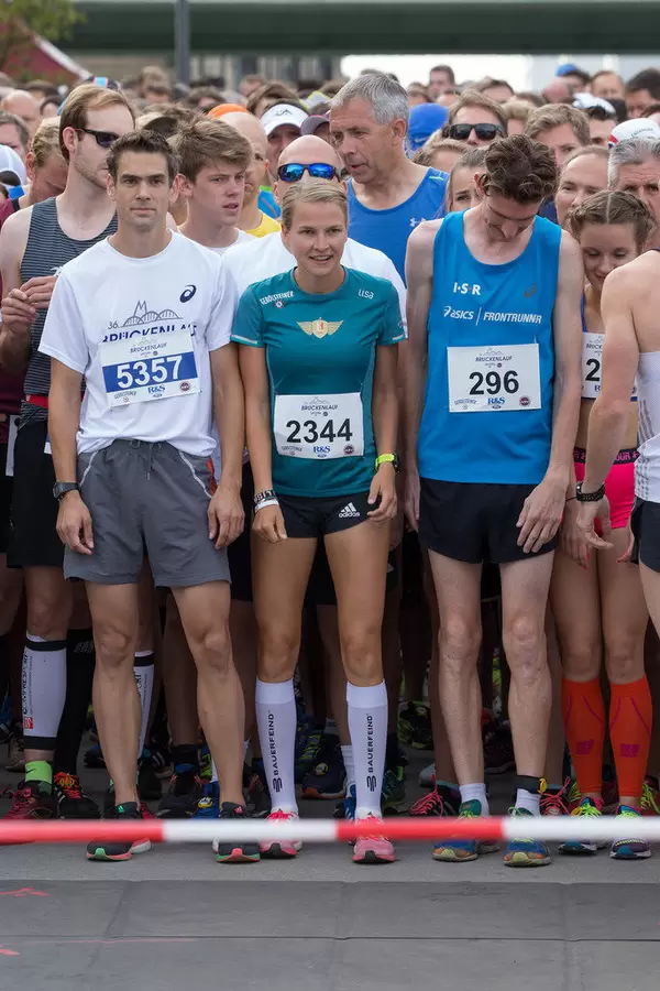 Lisa Hahner und Nikki Johnstone