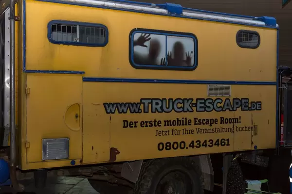 LKW-Anhänger am Messestand von Truck Escape