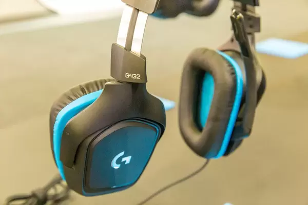 Logitech G432 7.1 Surround Gaming Headset for multiple gaming devices with leatherette earpads