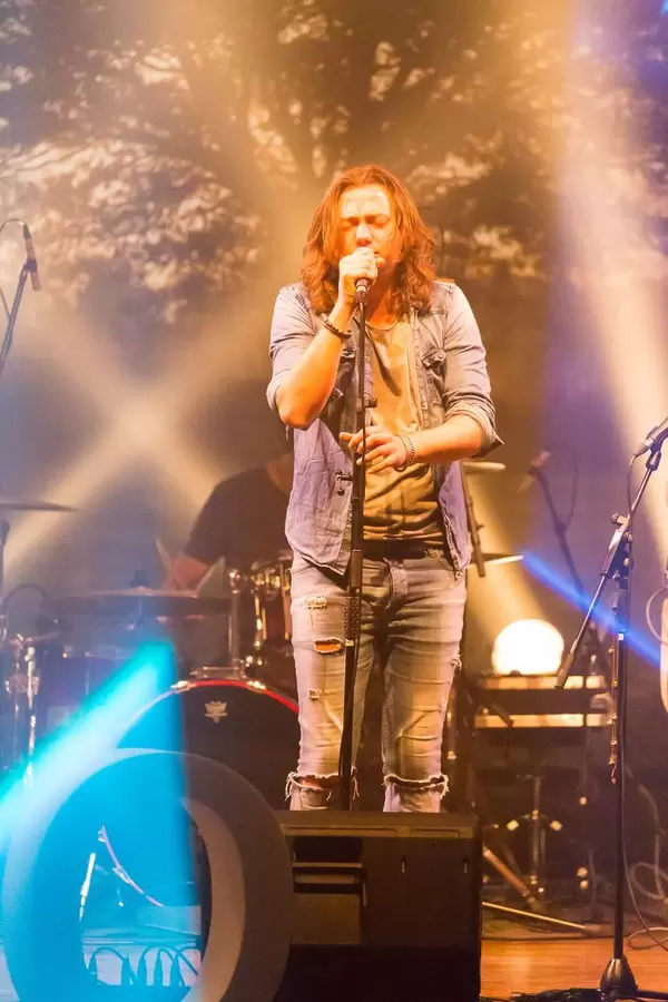 Lone Road Station & Laserforum rocken auf der Bühne - TEDxVenlo 2017