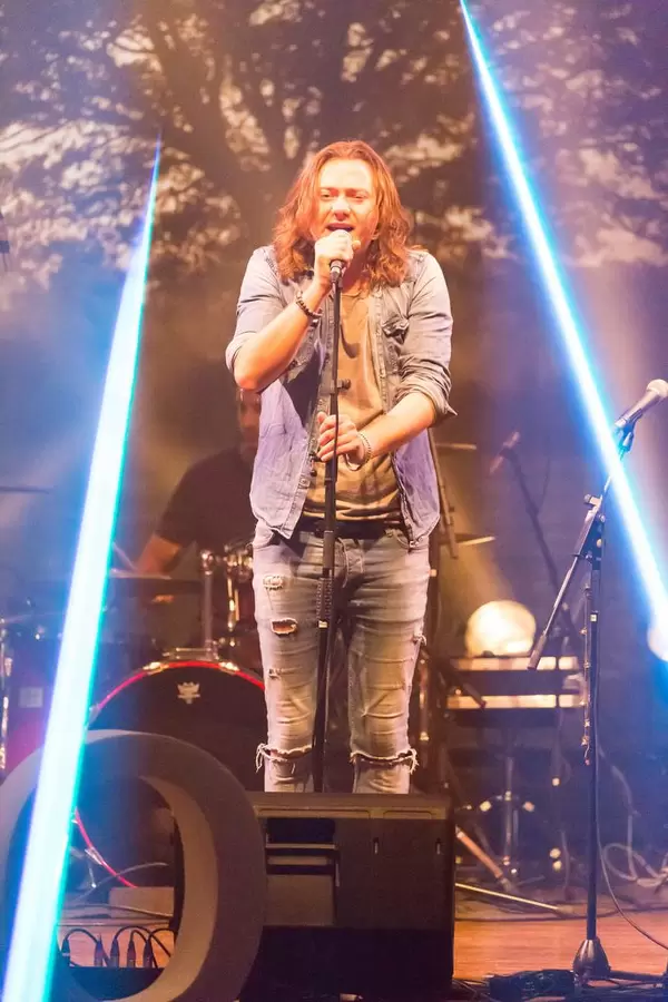 Lone Road Station & Laserforum singer giving it his all - TEDxVenlo 2017