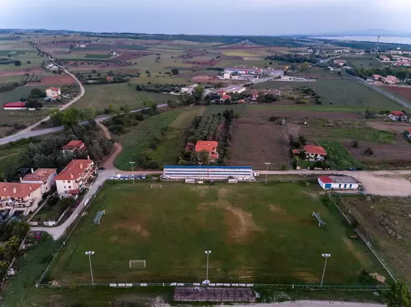 Luftbild des Fußballplatzes in Afitos