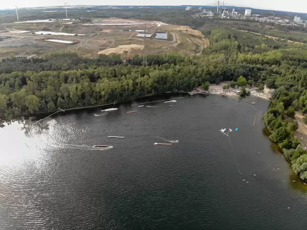 Luftbild: Wasserskianlage am Bleibtreusee bei Brühl