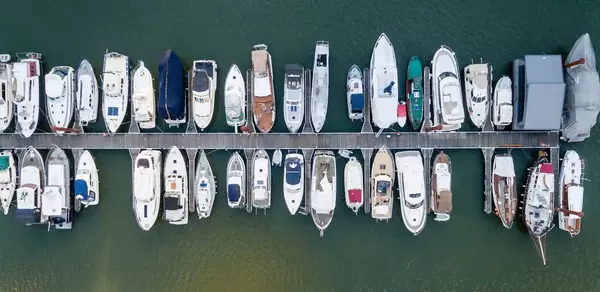 Luftbild: Yachten von oben