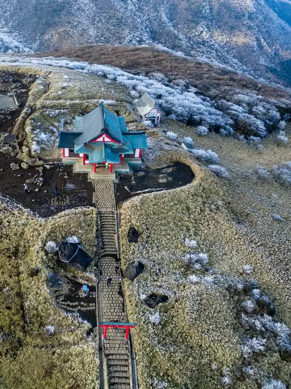 Luftbildaufnahme des Hakone Mototsumiya Schreins