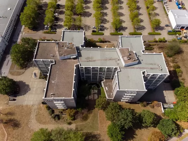 Luftbildaufnahme vom Gebäude der QSC AG in Köln